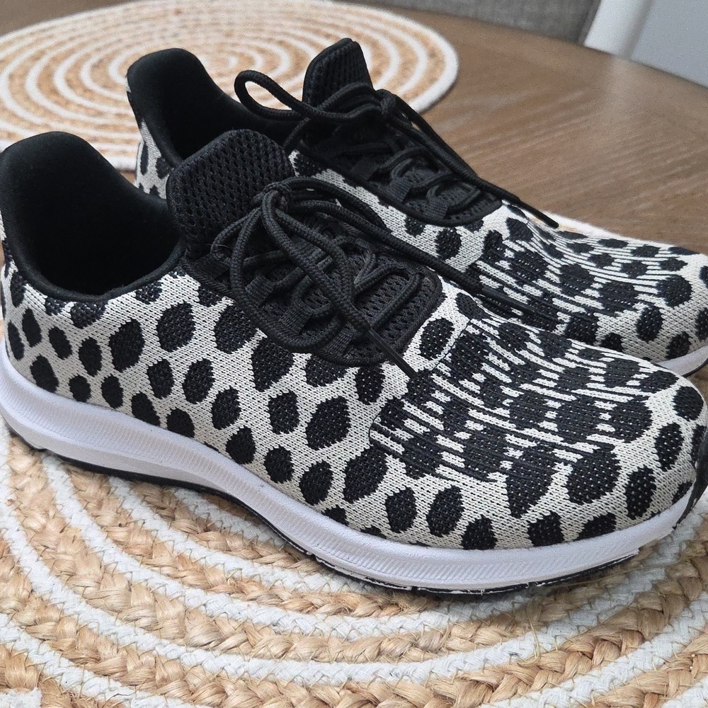 Athletic Works Cheetah Print Lightweight Sneakers, Size 8.5